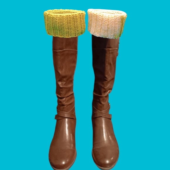 HANDMADE Boot Cuffs Olive Green Ombre Mismatched Crocheted Wide Calf Leg Warmers - Picture 7 of 8